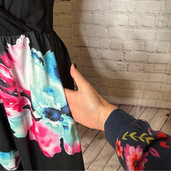 Styleword Black and Floral Spaghetti Strap Sun Dress Size M - Picture 4 of 8